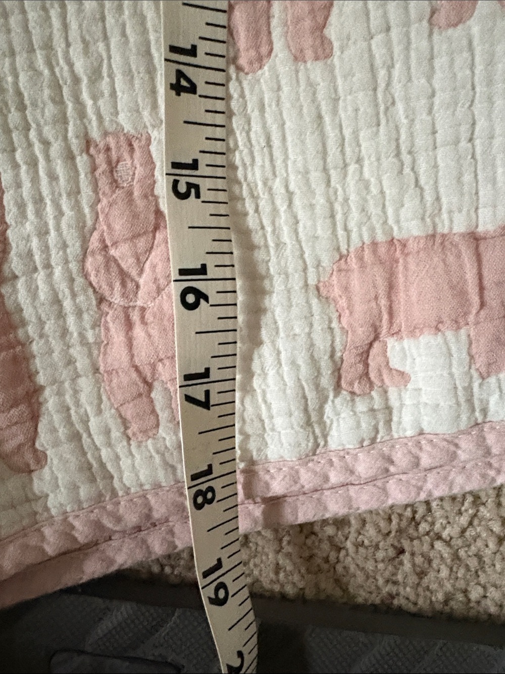 Upcycle muslin swaddle quilted short with polar bears - Picture 7 of 10